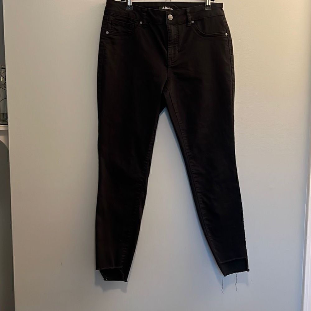D. Jeans Women's Black Cropped Cutout Hem Skinny Ankle Jeans